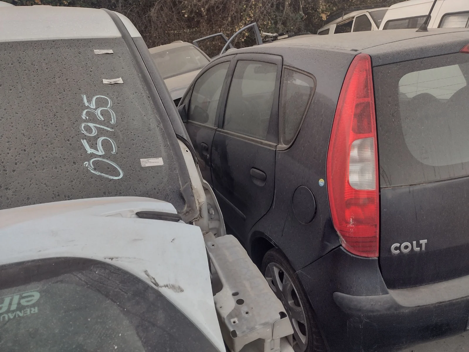 Foto de PUERTA TRASERA IZQUIERDA MITSUBISHI COLT CZ3 BERL. 5 (Z30A) 1.5 DI-D CAT (95 CV / 70 KW) referencia MN161891