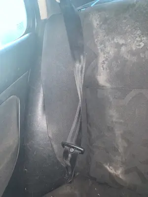 Foto de CINTURON SEGURIDAD TRASERO DERECHO VOLKSWAGEN GOLF IV BERLINA (1J1)(10.1997) 1.9 TDI (101 CV / 74 KW)