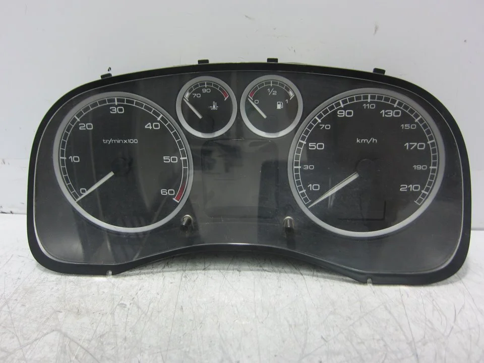 Foto de CUADRO INSTRUMENTOS PEUGEOT 307 BREAK / SW (S1)(04.2002) 2.0 HDi FAP CAT (107 CV / 79 KW) referencia P9646742480