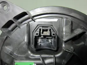 Foto de MOTOR CALEFACCION JAGUAR X-TYPE 3.0 V6 24V CAT (230 CV / 169 KW) referencia 1S7H18456 foto 2