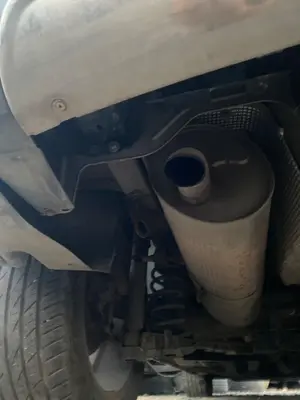 Foto de SILENCIADOR TRASERO PEUGEOT 3008 1.6 16V (120 CV / 88 KW)