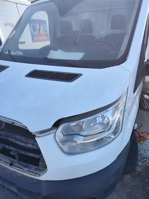 Foto de CAPO FORD TRANSIT CHASIS CABINA (TTG) 2.0 TDCi CAT (170 CV / 125 KW) foto 2