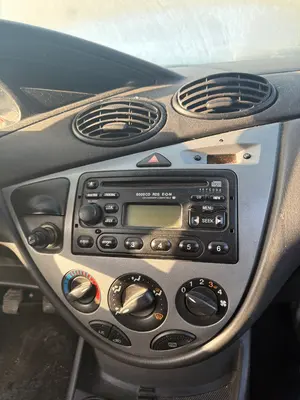 Foto de INTERRUPTOR FORD FOCUS BERLINA (CAK)