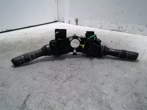 Foto de MANDO MULTIFUNCION TOYOTA AVENSIS CROSS SPORT (T27) 1.8 16V CAT (147 CV / 108 KW) referencia 17F373