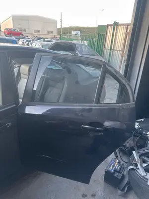 Foto de PUERTA TRASERA IZQUIERDA SAAB 9-3 BERLINA 1.9 TiD CAT (150 CV / 110 KW)