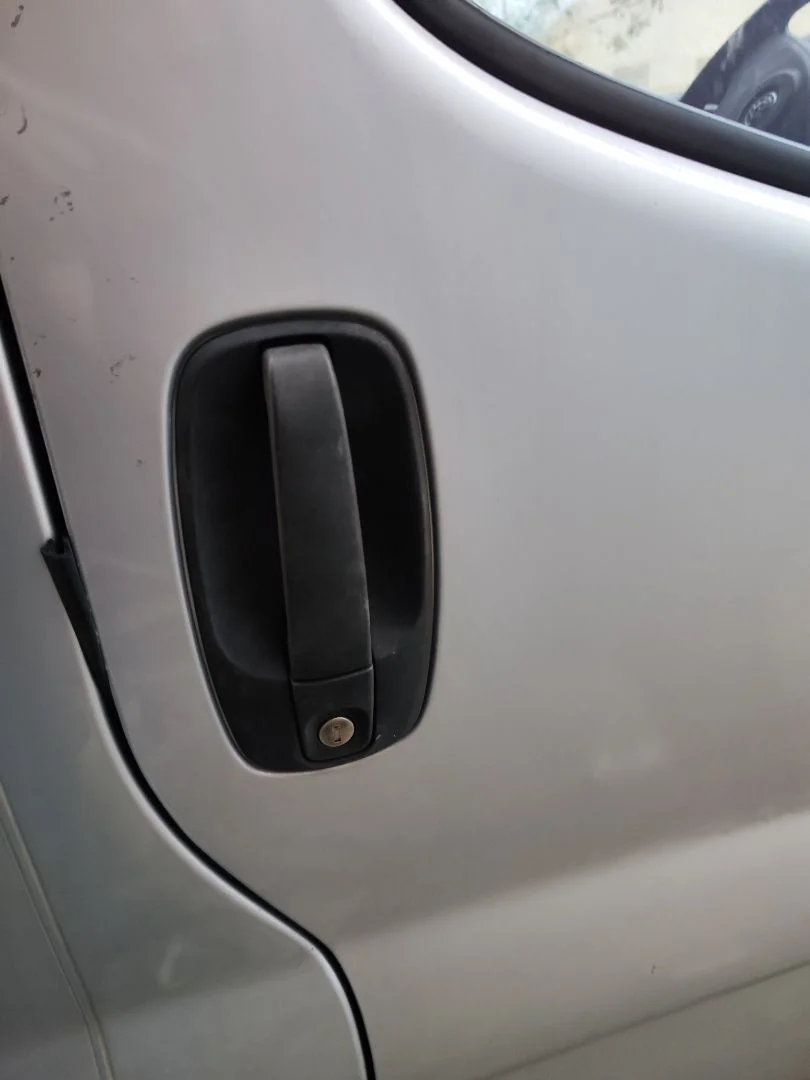 Foto de MANETA EXTERIOR DELANTERA DERECHA OPEL VIVARO FURGÓN/COMBI 2.0 16V CDTI (114 CV / 84 KW)