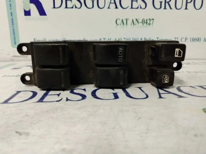 Foto de MANDO ELEVALUNAS DELANTERO IZQUIERDO NISSAN ALMERA TINO (V10M) referencia 25401BU815