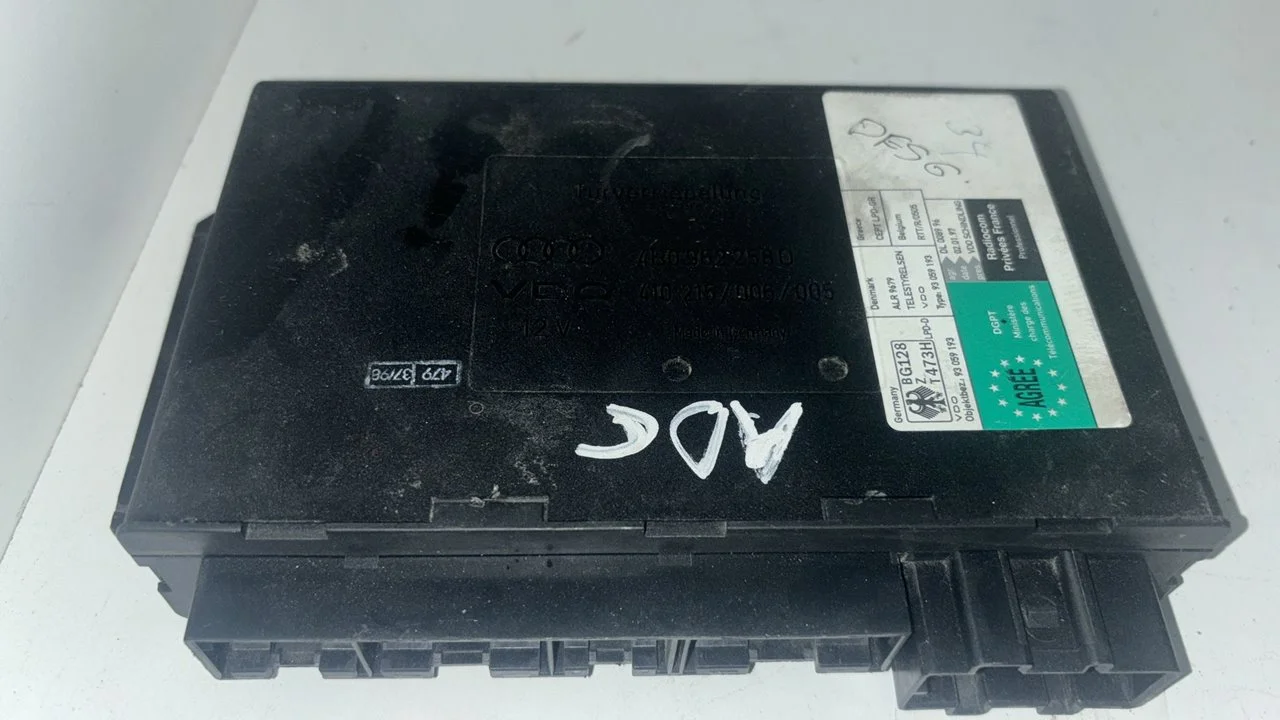 Foto de MODULO ELECTRONICO AUDI A6 AVANT (4B5) referencia 4B0962258D
