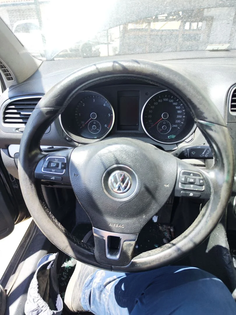 Foto de VOLANTE VOLKSWAGEN GOLF VI (5K1)(10.2008) 2.0 TDI (110 CV / 81 KW) referencia 3C8419091CBFKZ