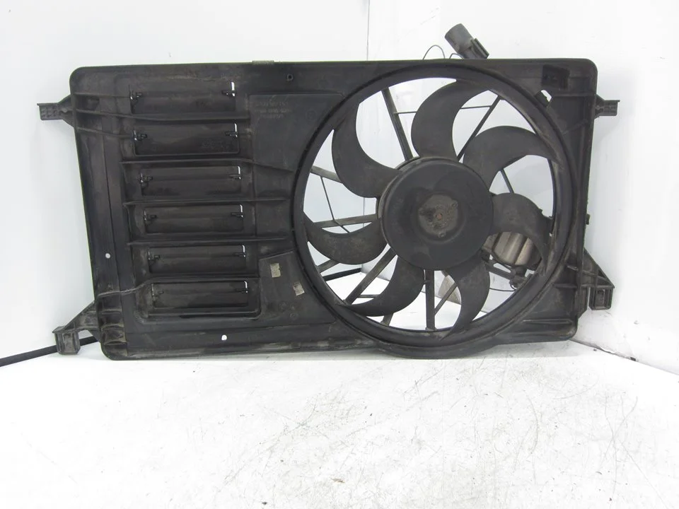 Foto de ELECTROVENTILADOR MAZDA 3 BERLINA (BK) 2.0 Diesel CAT (143 CV / 105 KW) referencia 0130307074