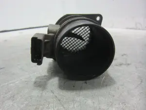 Foto de CAUDALIMETRO RENAULT MEGANE I FASE 2 BERLINA (BA0) 1.9 dCi Diesel CAT (102 CV / 75 KW) referencia 7700104428 foto 2