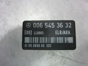 Foto de RELE MERCEDES-BENZ CLASE 124 (BM 124) BERLINA referencia 05999600 foto 2