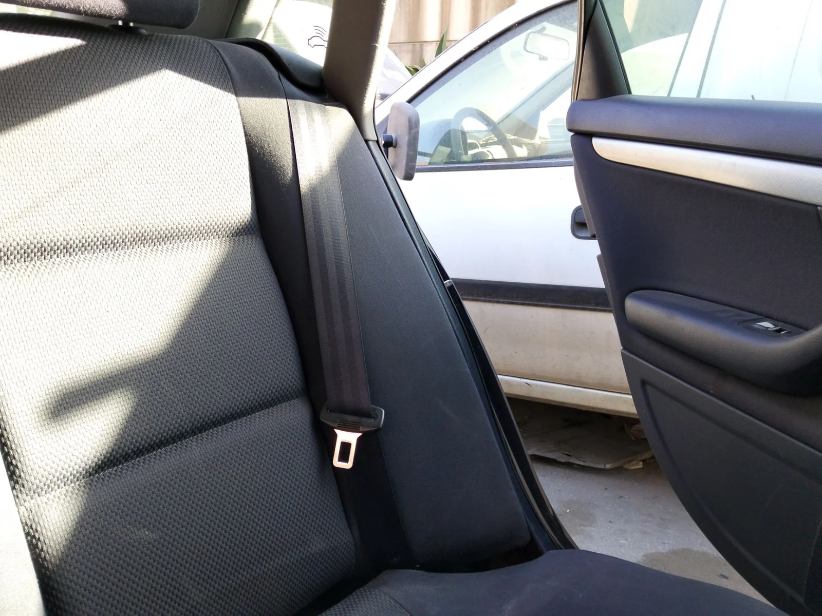 Foto de CINTURON SEGURIDAD TRASERO IZQUIERDO AUDI A4 BERLINA (8E) 1.9 TDI (131 CV / 96 KW)