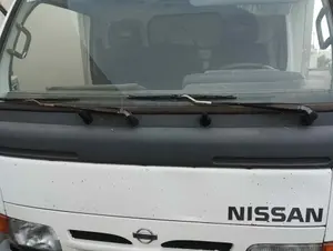 Foto de ARTICULACION LIMPIA DELANTERA NISSAN CABSTAR E 3.0 Diesel (120 CV / 88 KW)