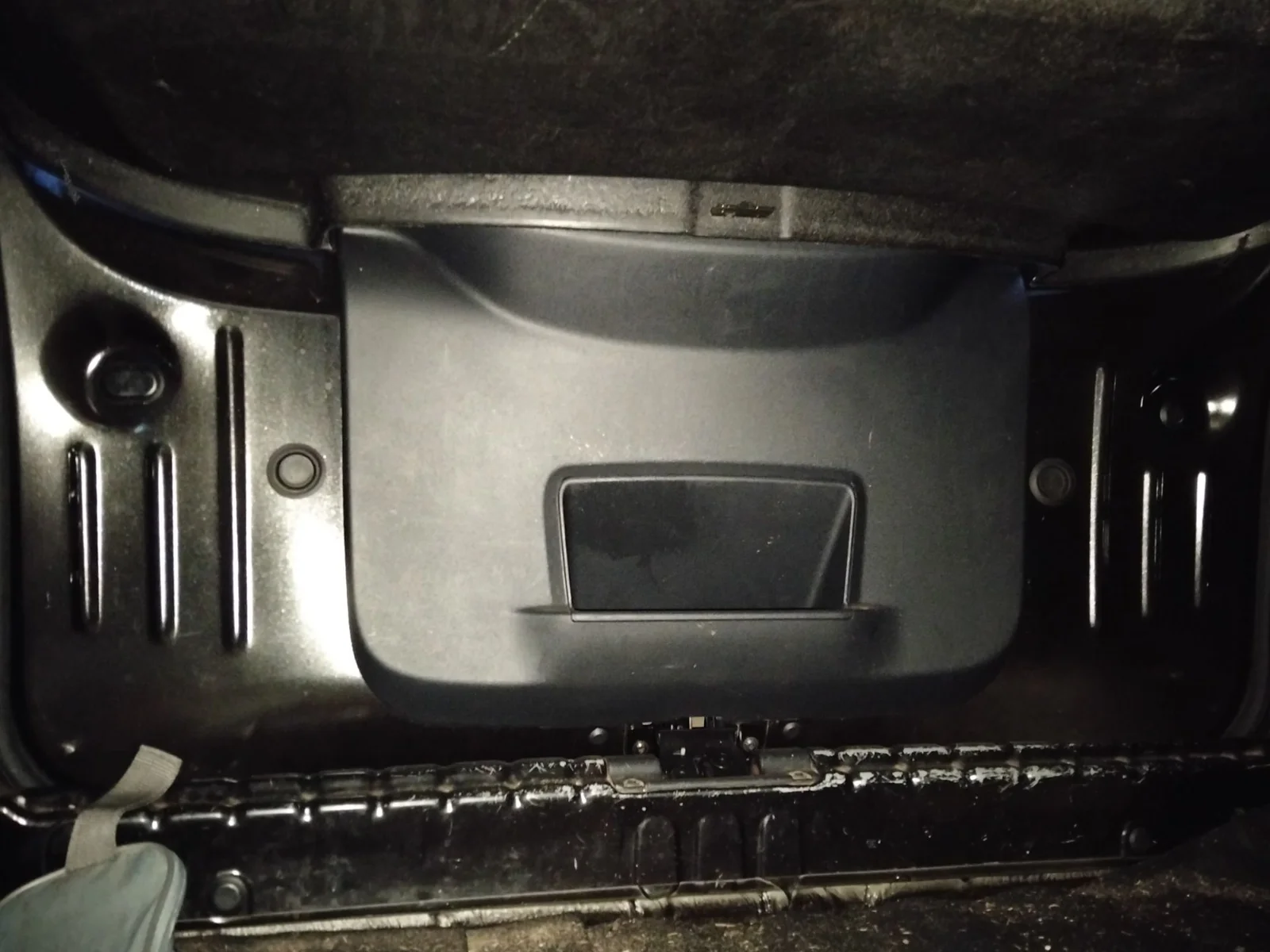 Foto de GUARNECIDO PORTON TRASERO DACIA DUSTER I 1.2 16V TCE CAT (125 CV / 92 KW)