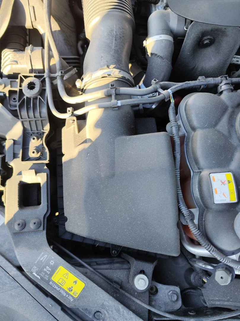 Foto de CAJA FILTRO AIRE JAGUAR XE 2.0 Turbo CAT (200 CV / 147 KW) referencia T2H 34368