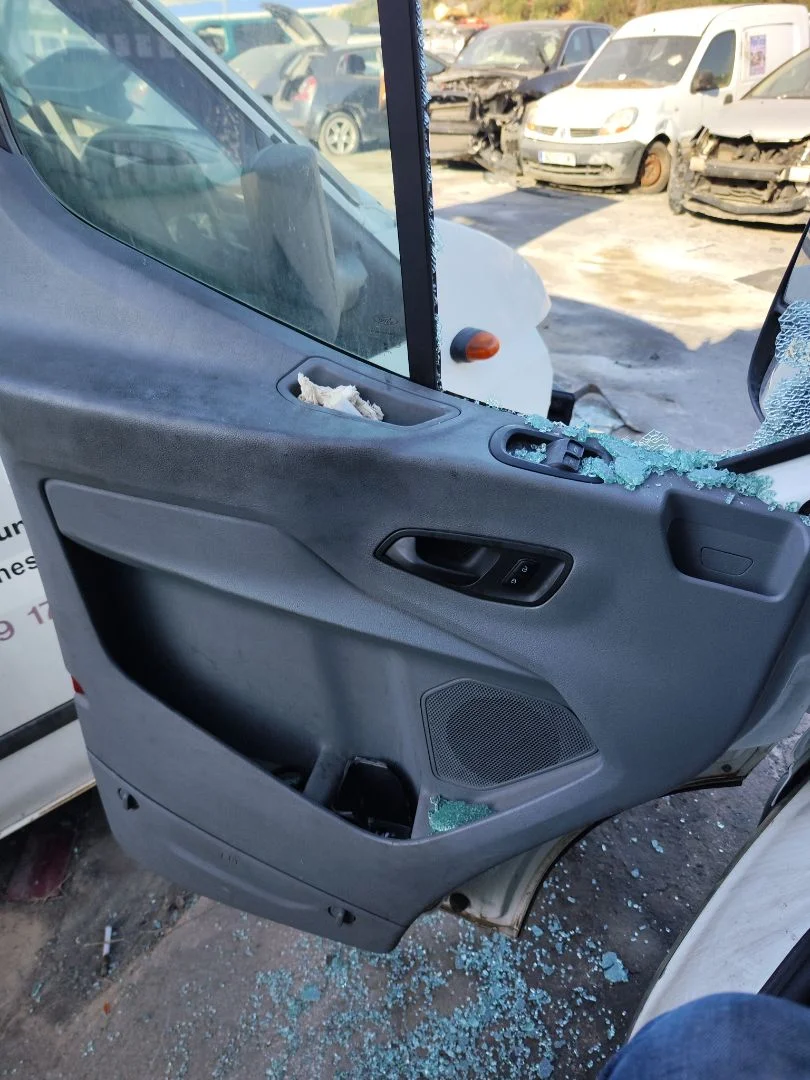 Foto de ELEVALUNAS DELANTERO IZQUIERDO FORD TRANSIT CHASIS CABINA (TTG) 2.0 TDCi CAT (170 CV / 125 KW)