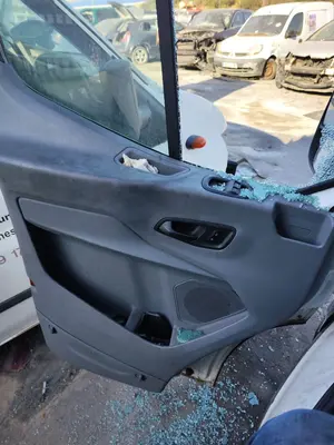 Foto de ELEVALUNAS DELANTERO IZQUIERDO FORD TRANSIT CHASIS CABINA (TTG) 2.0 TDCi CAT (170 CV / 125 KW)