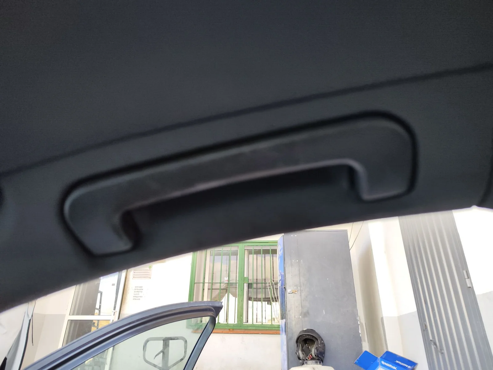 Foto de ASIDERO TECHO DELANTERO DERECHO AUDI A6 BERLINA (4B2) 2.5 V6 24V TDI (150 CV / 110 KW)