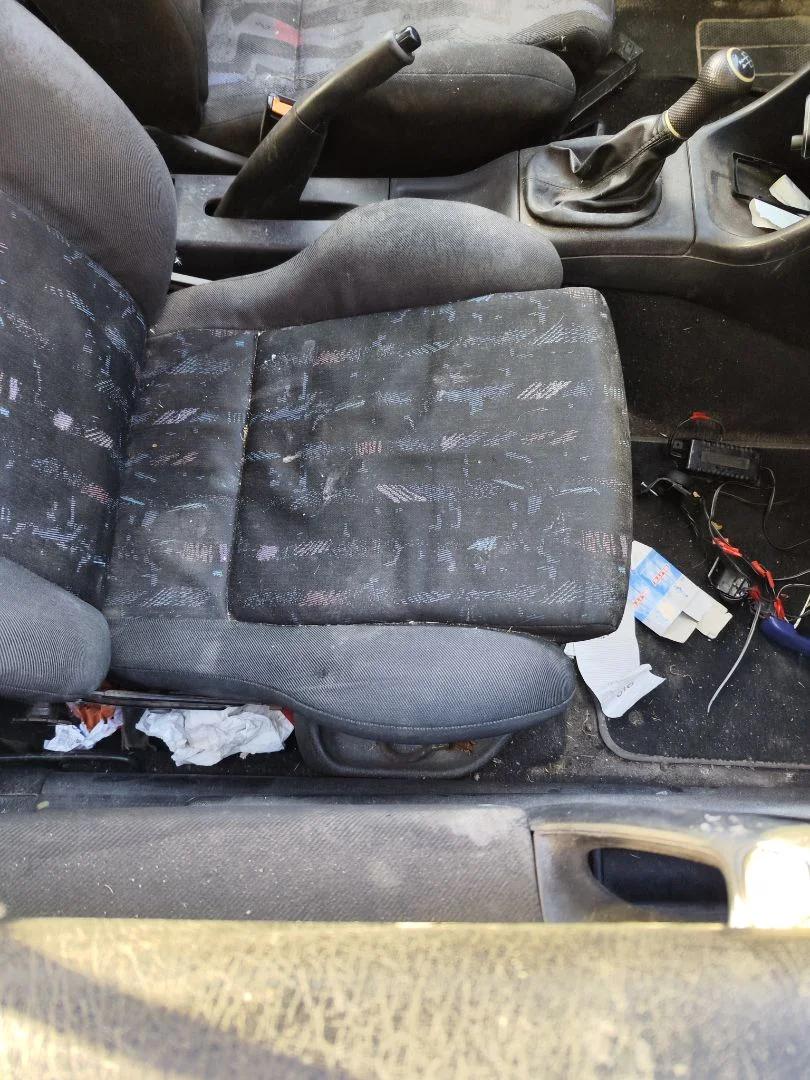 Foto de ASIENTO DELANTERO DERECHO VOLKSWAGEN GOLF III (1H1)(11.1991) 1.9 TDI (110 CV / 81 KW)
