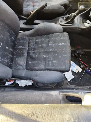Foto de ASIENTO DELANTERO DERECHO VOLKSWAGEN GOLF III (1H1)(11.1991) 1.9 TDI (110 CV / 81 KW)