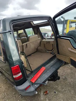 Foto de GOMAS CONTORNO PUERTA LAND ROVER DISCOVERY (LT) 4.0 V8 CAT (185 CV / 136 KW) referencia LR015154