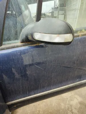 Foto de RETROVISOR IZQUIERDO MERCEDES-BENZ CLASE A (BM 168) 1.4 CAT (82 CV / 60 KW)