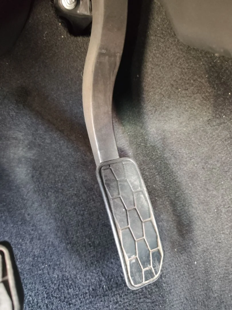 Foto de POTENCIOMETRO PEDAL JAGUAR F-PACE 3.0 V6 Diesel CAT (301 CV / 221 KW) referencia HK839F836AA