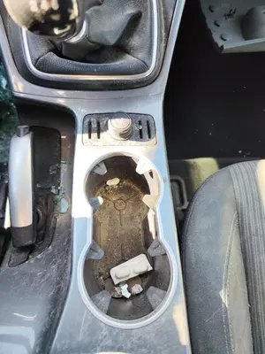 Foto de CENICERO FORD C-MAX (CB7) 1.6 TDCi CAT (116 CV / 85 KW)