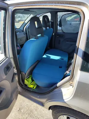 Foto de GOMAS CONTORNO PUERTA FIAT II PANDA (169) 1.2 CAT (60 CV / 44 KW)