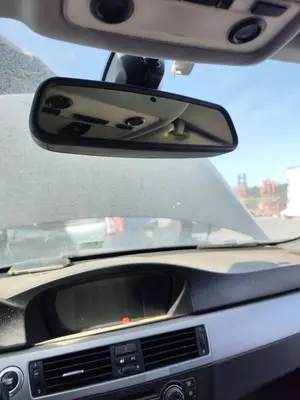 Foto de RETROVISOR INTERIOR BMW SERIE 3 BERLINA (E90) 2.0 16V Diesel (163 CV / 120 KW)