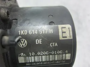 Foto de ABS VOLKSWAGEN GOLF V (1K1)(10.2003) 2.0 TDI (140 CV / 103 KW) referencia 1K0614517H foto 2