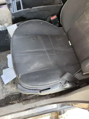 Foto de ASIENTO DELANTERO IZQUIERDO RENAULT SCENIC II (JM) 1.9 dCi Diesel (120 CV / 88 KW)