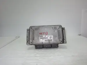 Foto de CENTRALITA MOTOR UCE CITROEN SAXO 1.5 Diesel (57 CV / 42 KW) referencia 9630059880