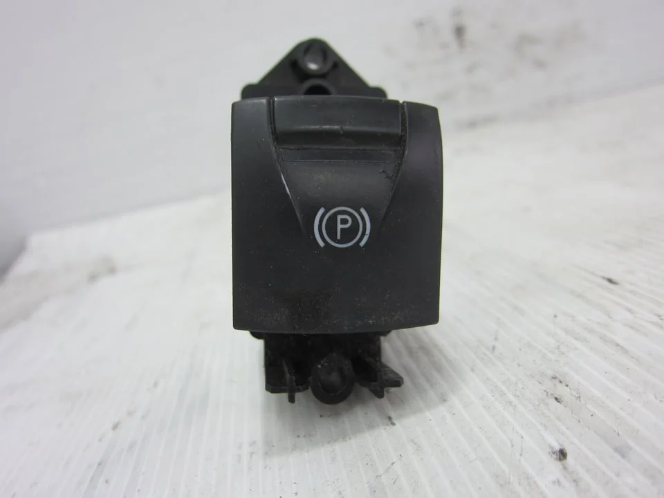 Foto de INTERRUPTOR RENAULT SCENIC III (JZ) 1.6 dCi Diesel FAP (131 CV / 96 KW) referencia 363210006R