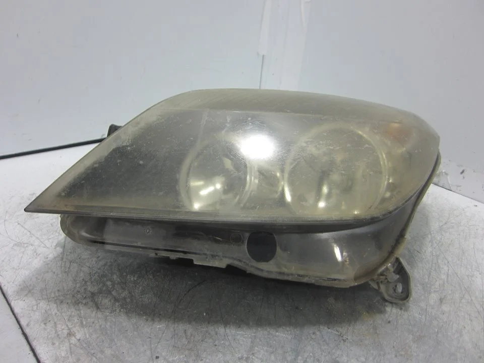Foto de FARO IZQUIERDO OPEL ASTRA H BERLINA 1.7 16V CDTI (101 CV / 74 KW) referencia 1EG27037001