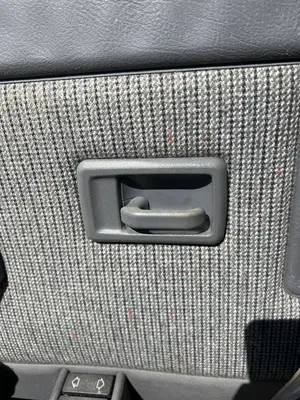 Foto de MANETA INTERIOR DELANTERA IZQUIERDA PEUGEOT 309 1.6  (88 CV / 65 KW)
