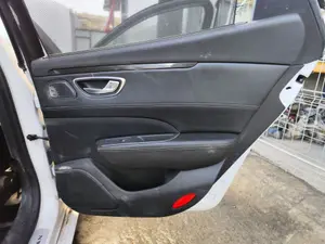 Foto de GUARNECIDO PUERTA TRASERA DERECHA RENAULT TALISMAN SPORT TOURER 1.6 dCi Diesel FAP Energy (131 CV / 96 KW) referencia 829009353R