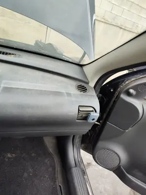 Foto de SALPICADERO OPEL CORSA C 1.2 16V CAT (Z 12 XEP / LB4) (80 CV / 59 KW) foto 4