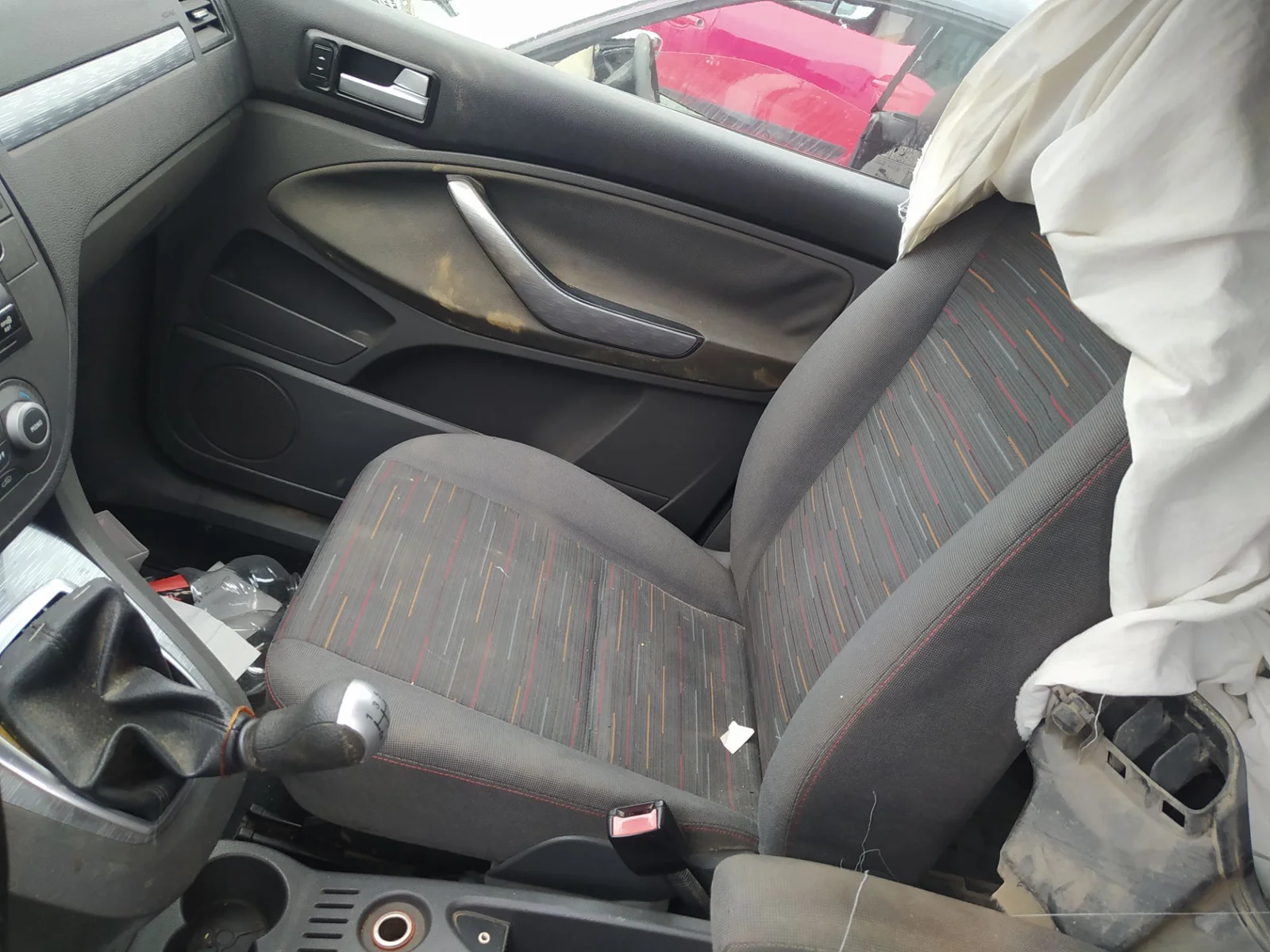 Foto de AIRBAG LATERAL DERECHO FORD C-MAX (CB3)(2007) 1.8 TDCi Turbodiesel CAT (116 CV / 85 KW) referencia 1545161