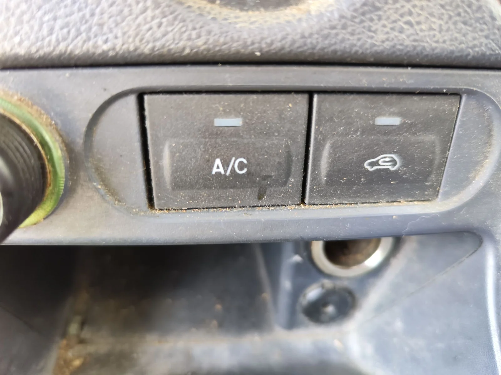 Foto de INTERRUPTOR FORD TRANSIT CONNECT (TC7) 1.8 TDCi CAT (90 CV / 66 KW)