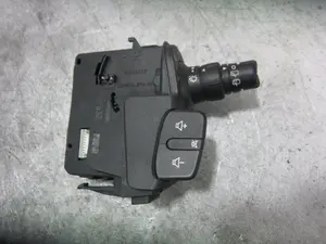 Foto de MANDO LIMPIA RENAULT CLIO III 1.5 dCi Diesel (68 CV / 50 KW) referencia 88103003276 foto 4