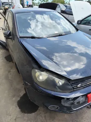 Foto de CAPO VOLKSWAGEN GOLF VI (5K1)(10.2008) 2.0 TDI (110 CV / 81 KW) referencia 5K0823031G foto 3
