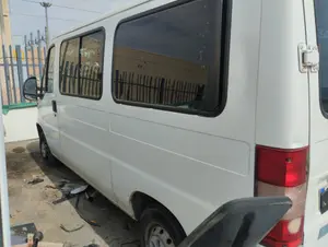 Foto de NO IDENTIFICADO FIAT DUCATO II COMBI 2.8 TDI CAT (122 CV / 90 KW)