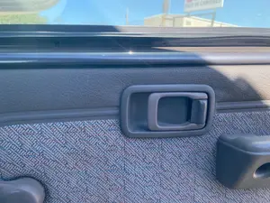 Foto de MANETA INTERIOR DELANTERA DERECHA NISSAN SERENA (C23M) 2.3 Diesel (75 CV / 55 KW)