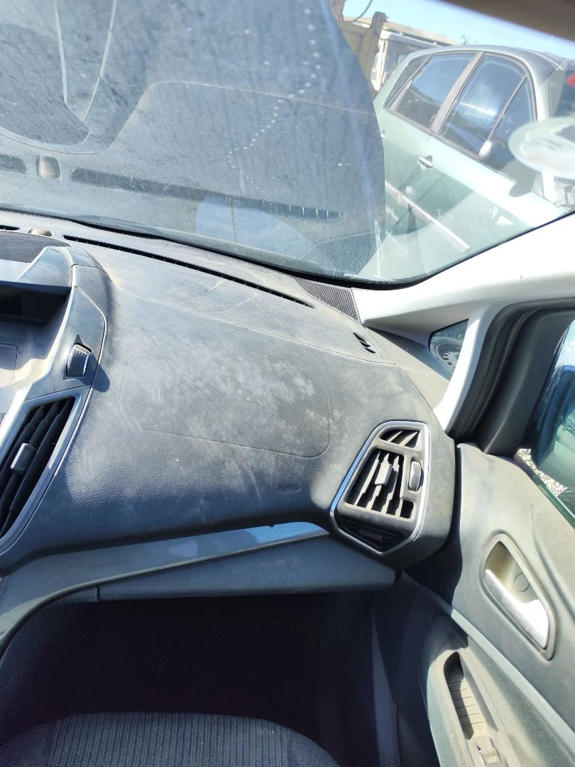 Foto de SALPICADERO FORD C-MAX (CB7) 1.6 TDCi CAT (116 CV / 85 KW)