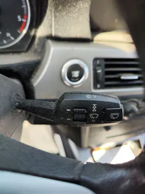 Foto de MANDO LIMPIA BMW SERIE 3 BERLINA (E90) 2.0 16V Diesel (163 CV / 120 KW)