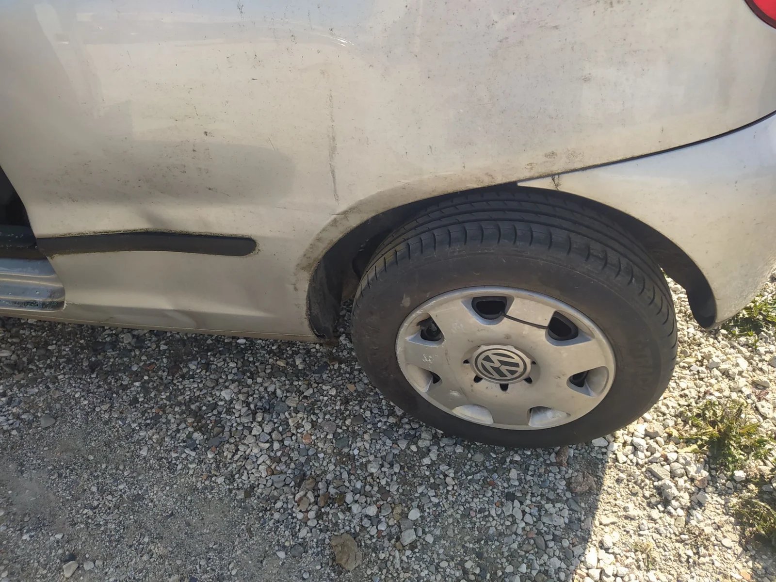 Foto de BRAZO SUSPENSION TRASERO IZQUIERDO VOLKSWAGEN FOX (5Z1)(04.2005) 1.4 (75 CV / 55 KW)