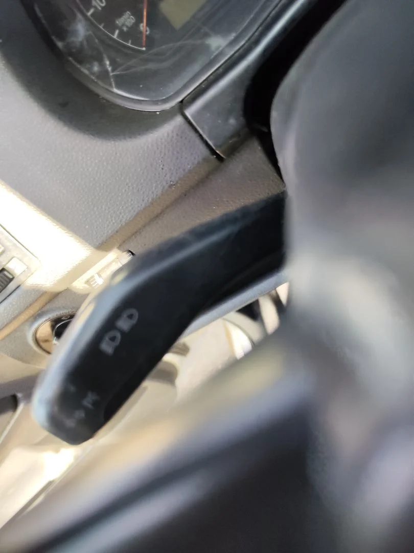 Foto de MANDO INTERMITENTES VOLKSWAGEN POLO IV (9N1) 1.4 16V (75 CV / 55 KW)