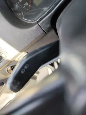 Foto de MANDO INTERMITENTES VOLKSWAGEN POLO IV (9N1) 1.4 16V (75 CV / 55 KW)